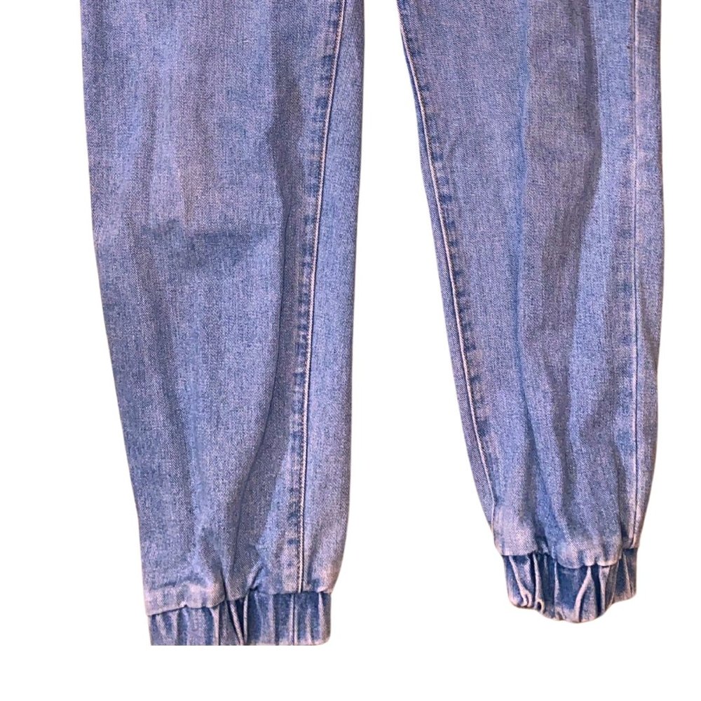 Mom Jeans - Picture 2 of 2